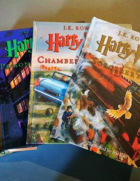 Harry Potter and The Sorcerer's Stone- Illustrated Edition